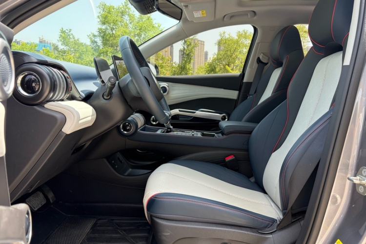 Used BYD Yuan PLUS 2022 510 km Flagship Version Interior 2