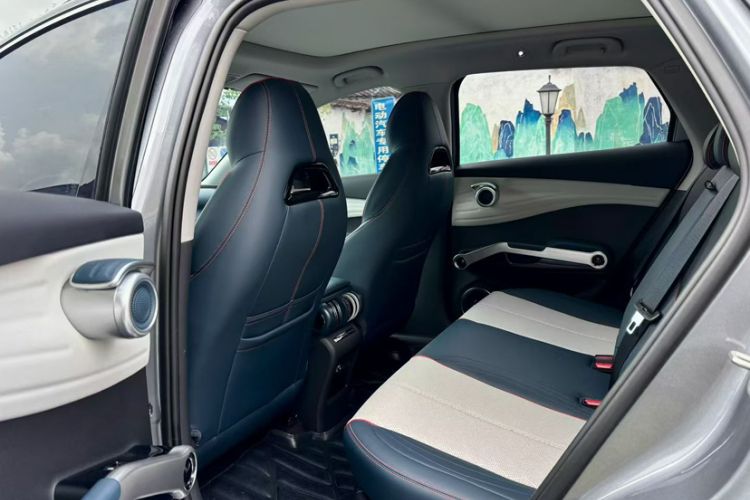 Used BYD Yuan PLUS 2022 510 km Flagship Version Interior 3