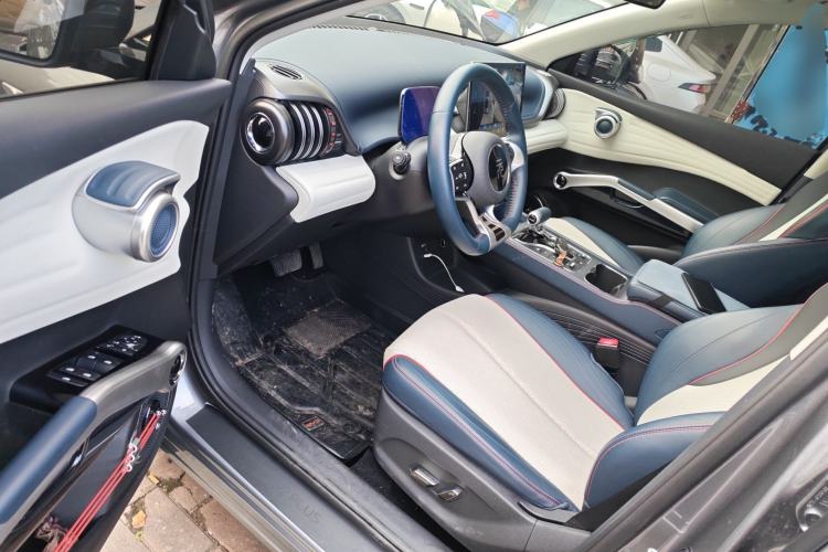 Used BYD Yuan PLUS 2022 510 km Flagship Version Interior 3