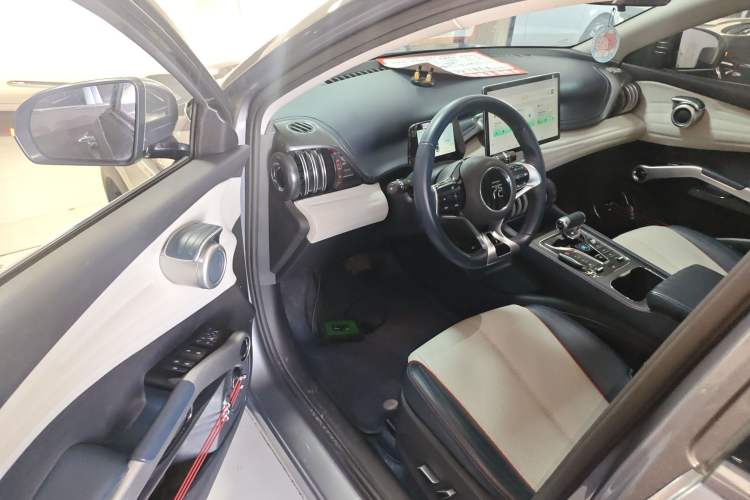 Used BYD Yuan PLUS 2022 430 km Luxury Version Interior 3