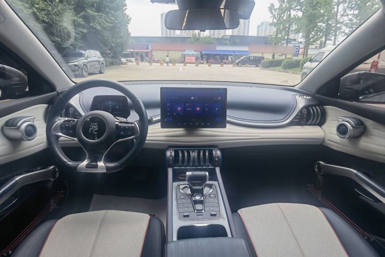 Used BYD Yuan PLUS 2022 510 km Luxury Version Interior 3