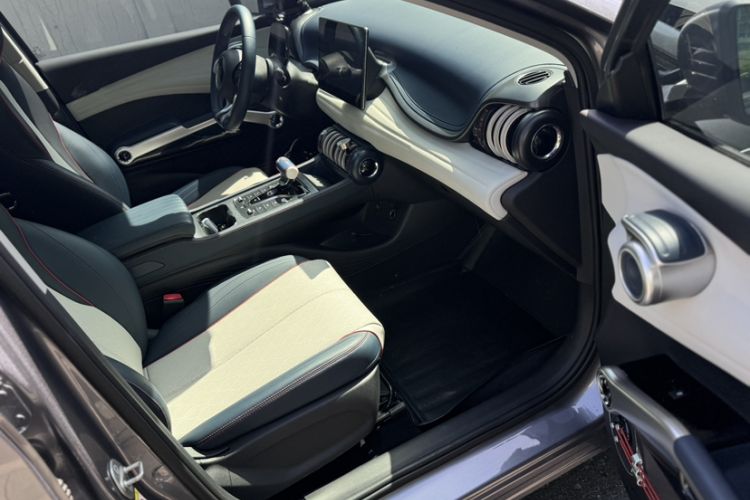 Used BYD Yuan PLUS 2022 510 km Flagship Version Interior 5