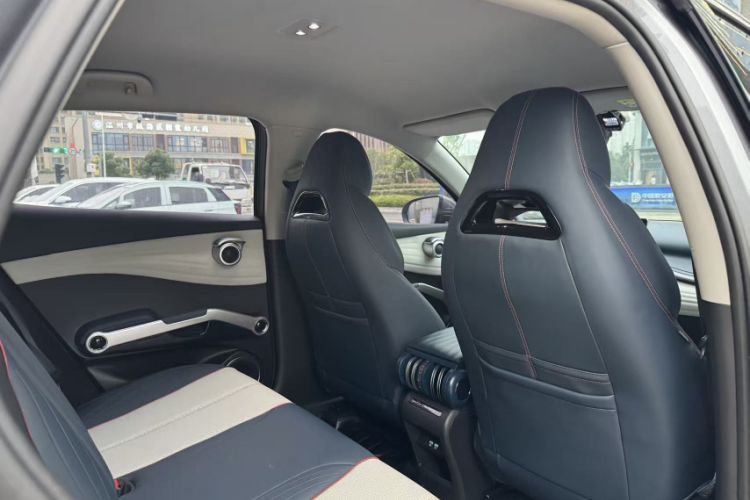 Used BYD Yuan PLUS 2022 510 km Luxury Version Interior 6