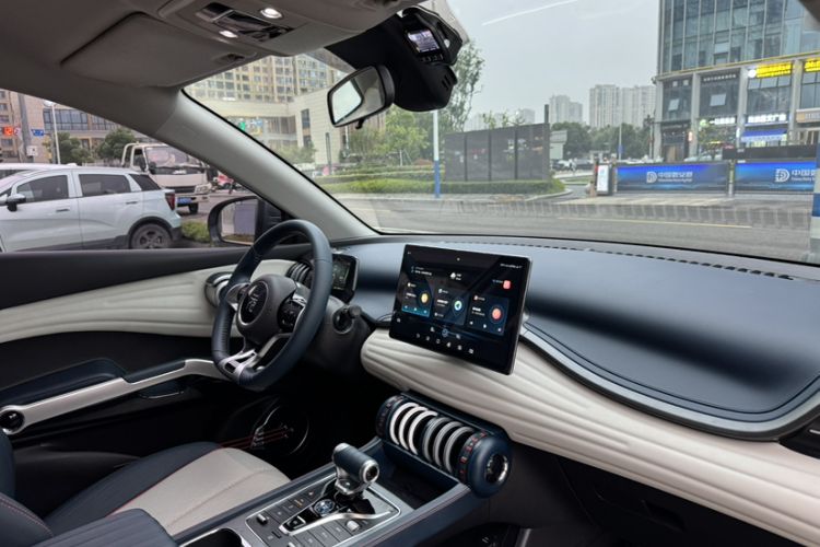 Used BYD Yuan PLUS 2022 510 km Luxury Version Interior 8