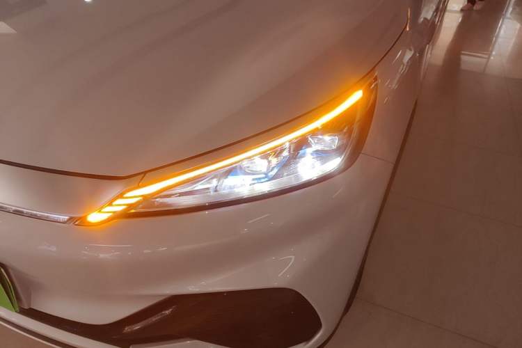 Used BYD Yuan PLUS 2022 510 km Flagship Version Left Front Headlight