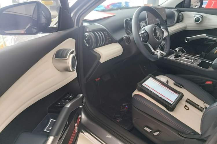 Used BYD Yuan PLUS 2022 510 km Flagship Version Left Front Seat