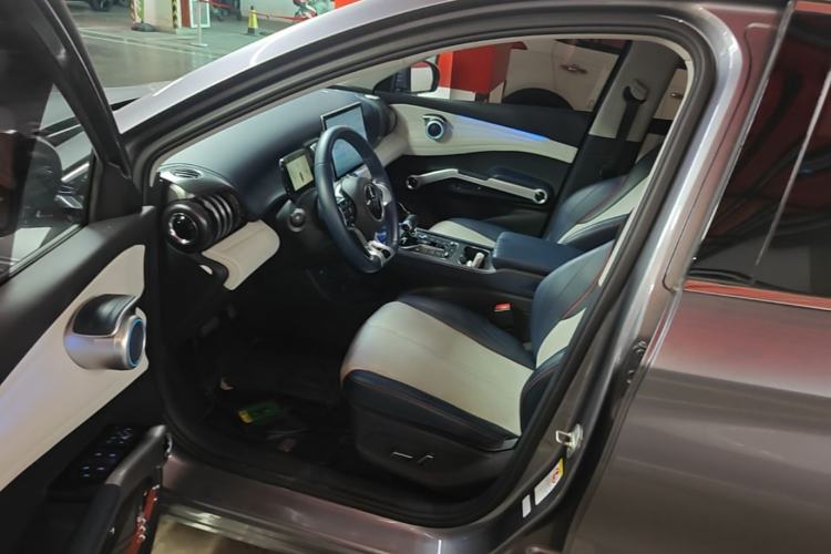 Used BYD Yuan PLUS 2022 510 km Flagship Version Left Front Seat