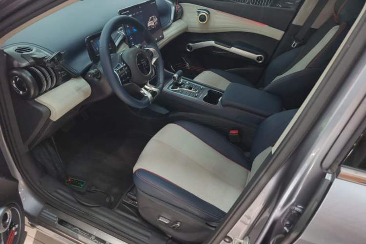 Used BYD Yuan PLUS 2022 510KM Flagship PLUS Left Front Seat