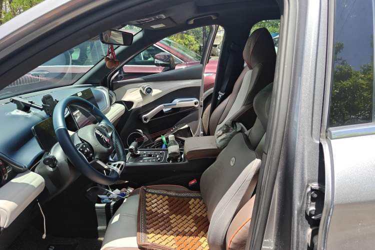 Used BYD Yuan PLUS 2022 510 km Flagship Version Left Front Seat