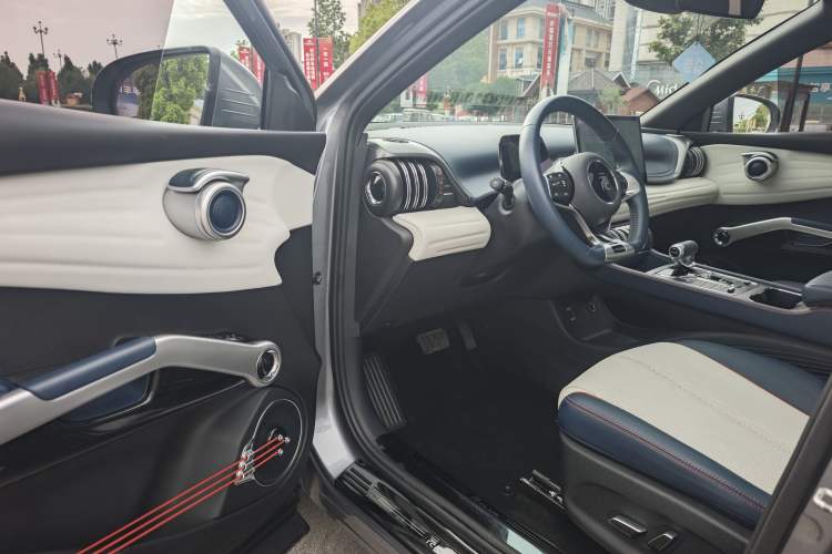 Used BYD Yuan PLUS 2022 510 km Flagship Version Left Front Seat