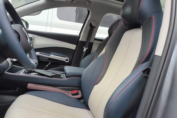 Used BYD Yuan PLUS 2022 510 km Flagship Version Left Front Seat
