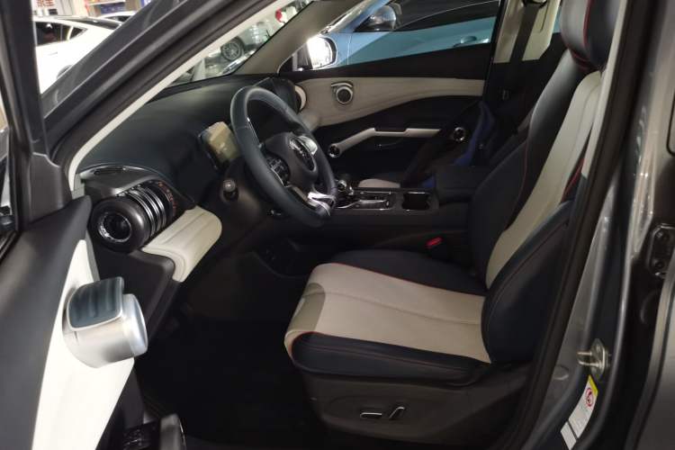 Used BYD Yuan PLUS 2022 430 km Luxury Version Left Front Seat