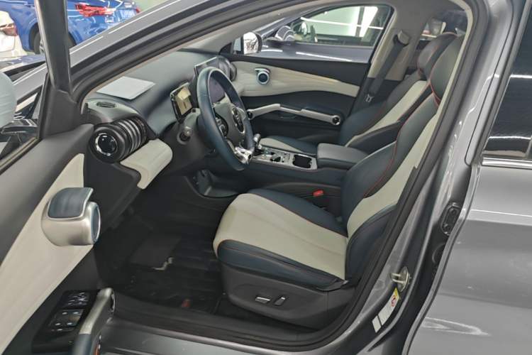 Used BYD Yuan PLUS 2022 430 km Luxury Version Left Front Seat