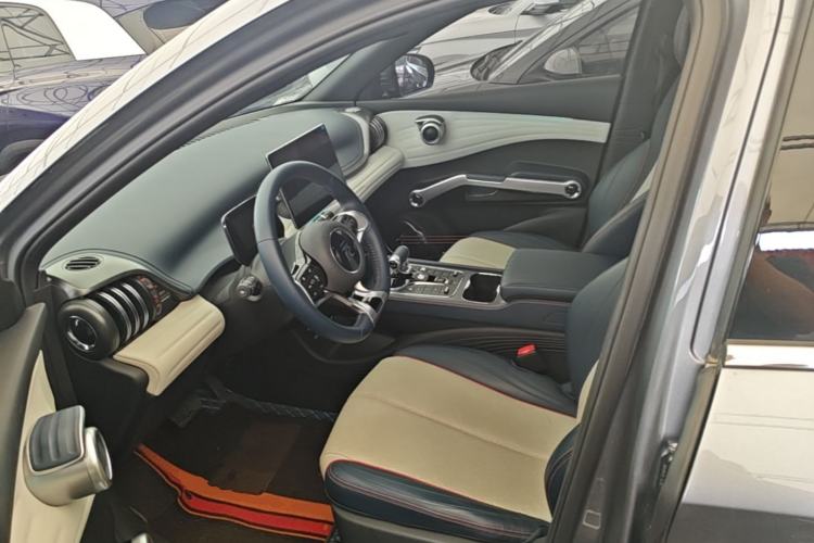 Used BYD Yuan PLUS 2022 510 km Flagship Version Left Front Seat