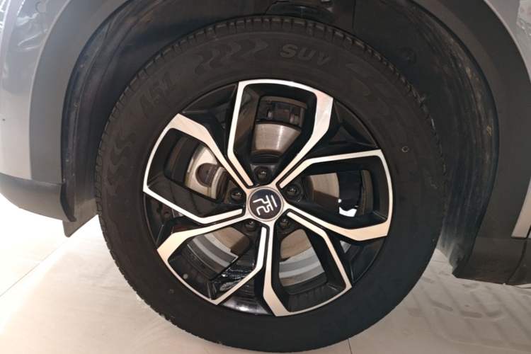 Used BYD Yuan PLUS 2022 430 km Luxury Version Left Front Wheel Hub