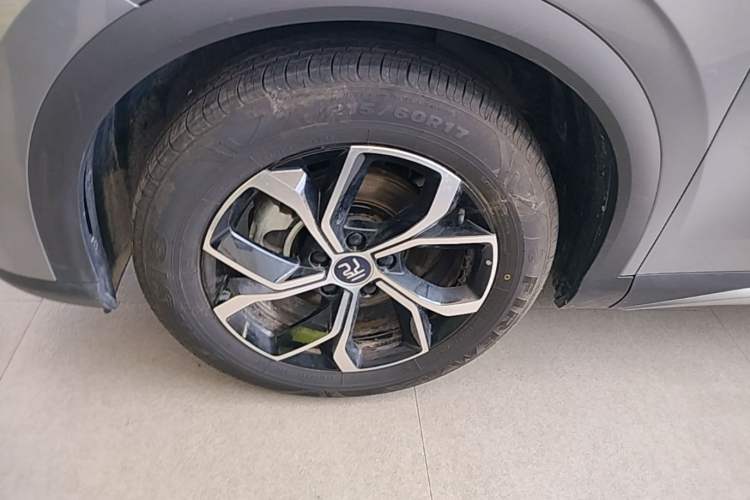 Used BYD Yuan PLUS 2022 430 km Luxury Version Left Front Wheel Hub