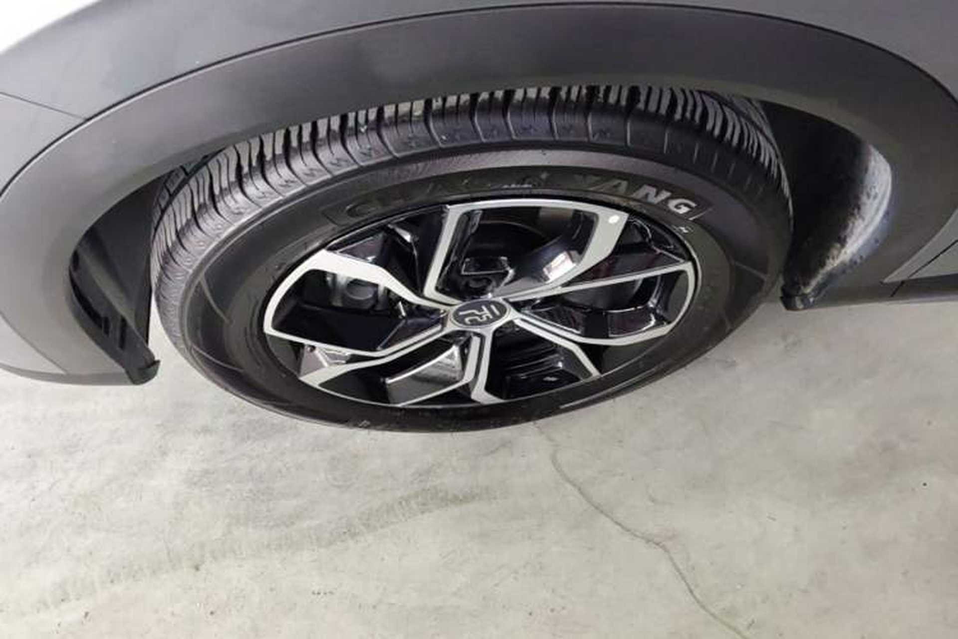 Used BYD Yuan PLUS 2022 430 km Luxury Version Left Front Wheel Hub