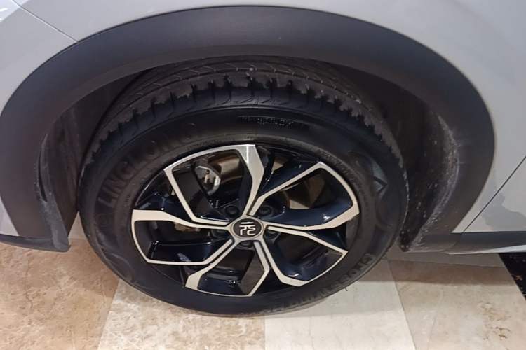 Used BYD Yuan PLUS 2022 430 km Luxury Version Left Front Wheel Hub
