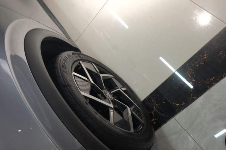 Used BYD Yuan PLUS 2022 510KM Flagship PLUS Left Front Wheel Hub