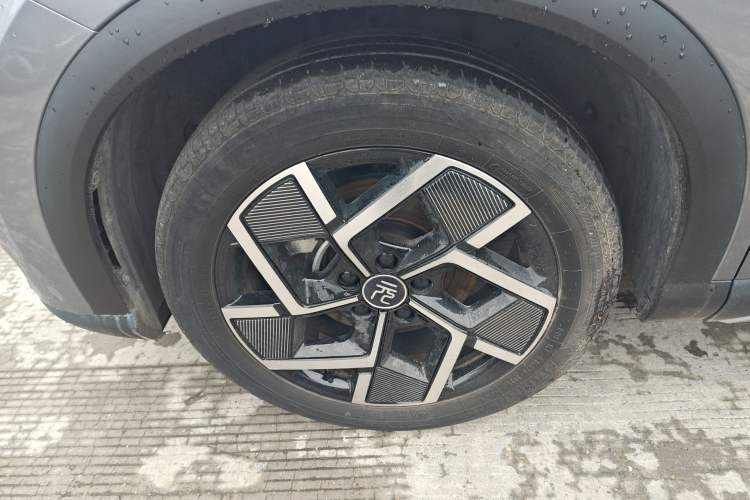 Used BYD Yuan PLUS 2022 510 km Flagship Version Left Front Wheel Hub