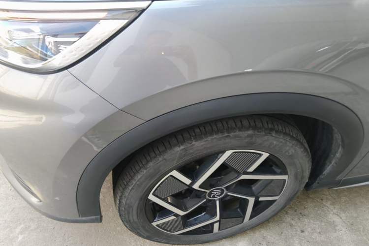 Used BYD Yuan PLUS 2022 510 km Flagship Version Left Front Wheel Hub