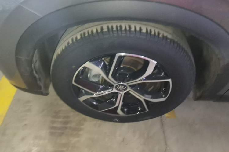 Used BYD Yuan PLUS 2022 430 km Luxury Version Left Front Wheel Hub