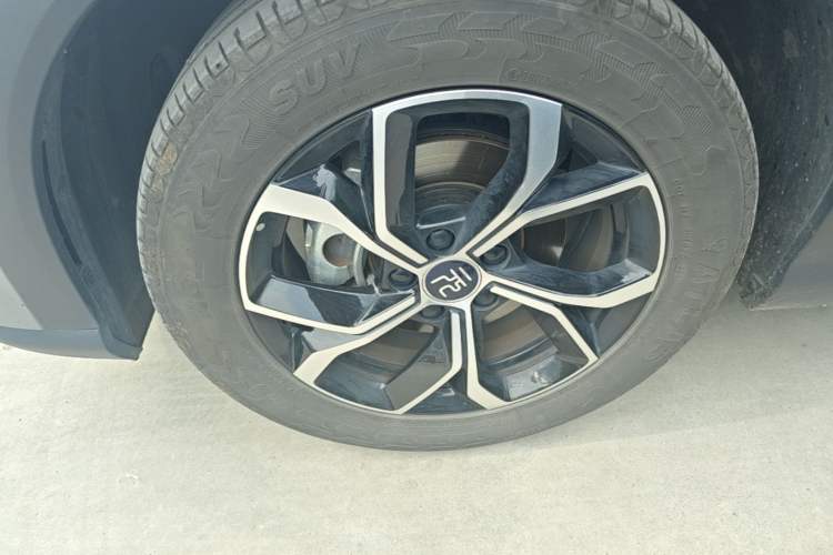 Used BYD Yuan PLUS 2022 430 km Luxury Version Left Front Wheel Hub