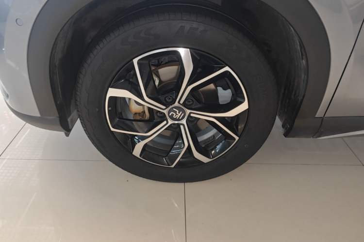 Used BYD Yuan PLUS 2022 430 km Luxury Version Left Front Wheel Hub