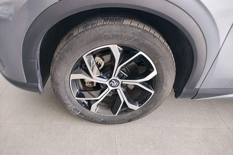 Used BYD Yuan PLUS 2022 430 km Luxury Version Left Front Wheel Hub