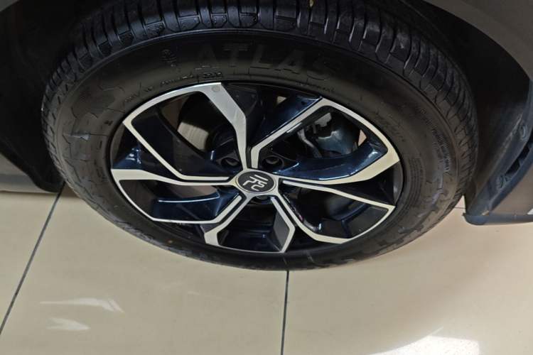 Used BYD Yuan PLUS 2022 430 km Luxury Version Left Front Wheel Hub