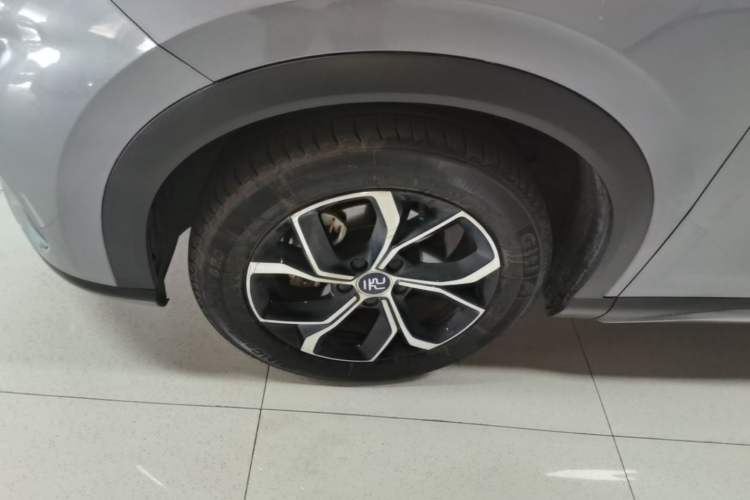 Used BYD Yuan PLUS 2022 430 km Luxury Version Left Front Wheel Hub