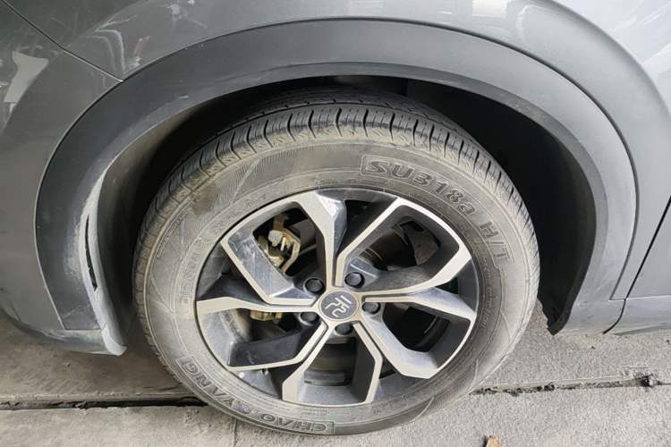 Used BYD Yuan PLUS 2022 430 km Luxury Version Left Front Wheel Hub
