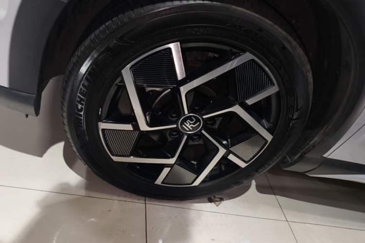 Used BYD Yuan PLUS 2022 510 km Flagship Version Left Front Wheel Hub