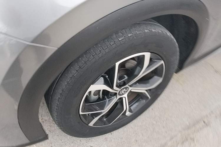 Used BYD Yuan PLUS 2022 430 km Luxury Version Left Front Wheel Hub