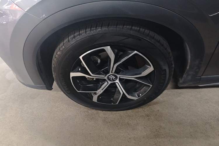 Used BYD Yuan PLUS 2022 430 km Luxury Version Left Front Wheel Hub