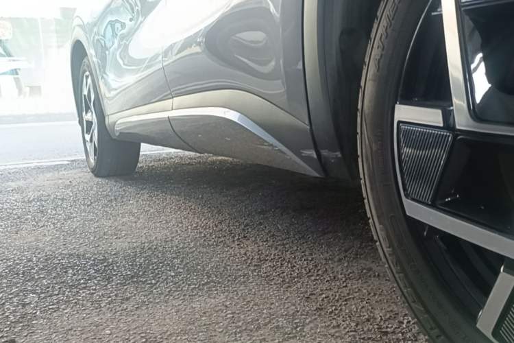 Used BYD Yuan PLUS 2022 510 km Flagship Version Left Side Sill