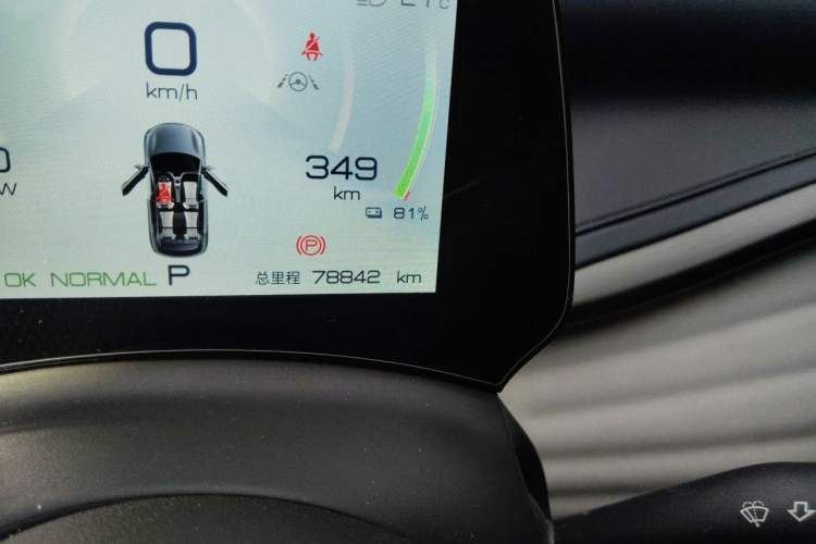 Used BYD Yuan PLUS 2022 430 km Luxury Version Odometer Close Up