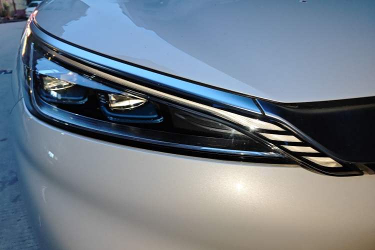 Used BYD Yuan PLUS 2022 510 km Luxury Version Right Front Headlight