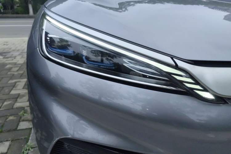 Used BYD Yuan PLUS 2022 430 km Luxury Version Right Front Headlight