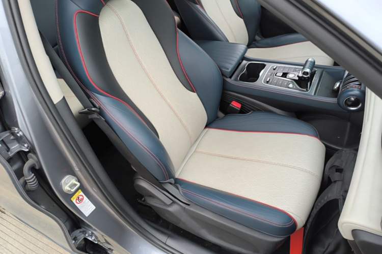 Used BYD Yuan PLUS 2022 430 km Luxury Version Right Front Seat