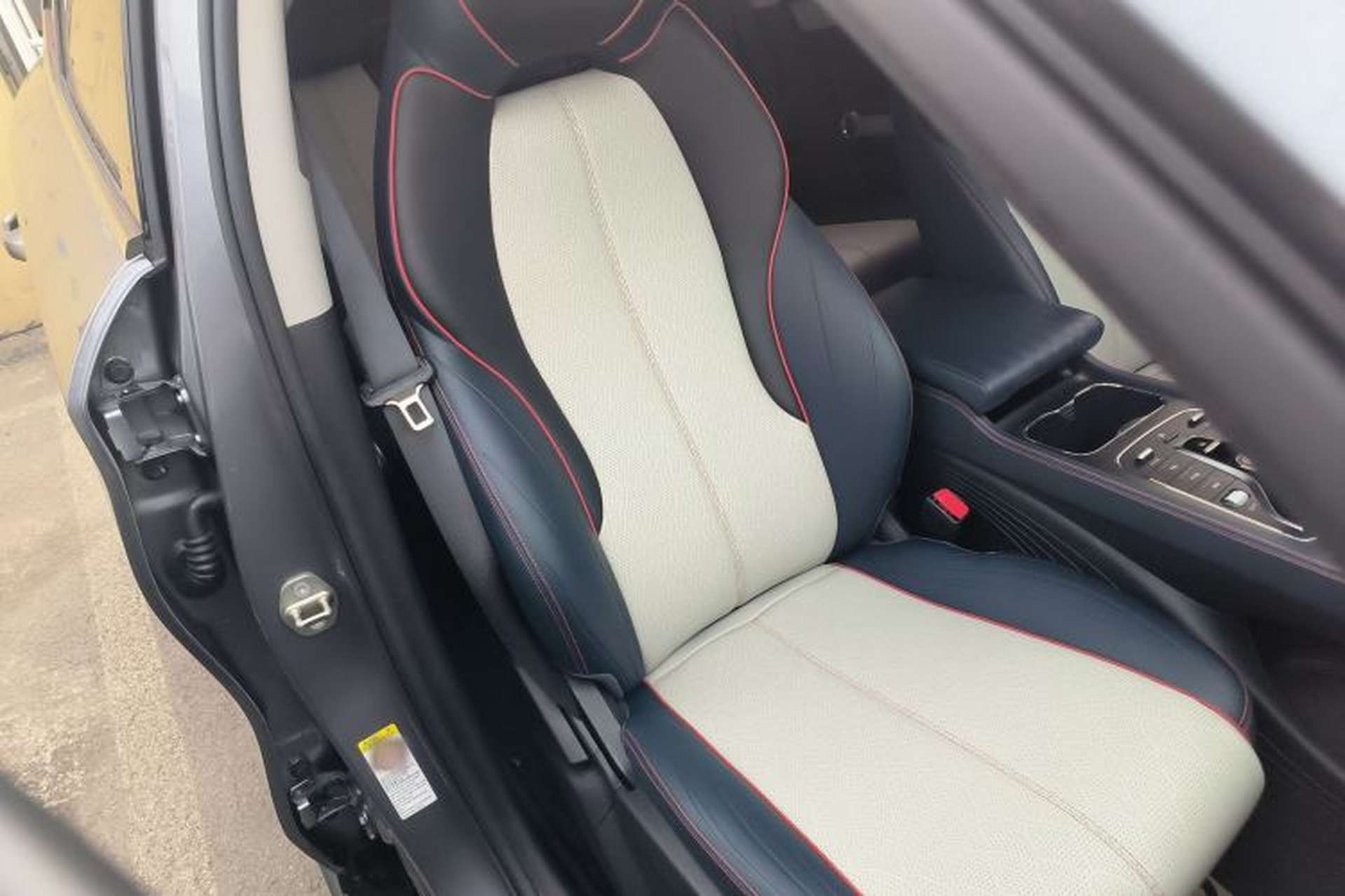 Used BYD Yuan PLUS 2022 510 km Luxury Version Right Front Seat