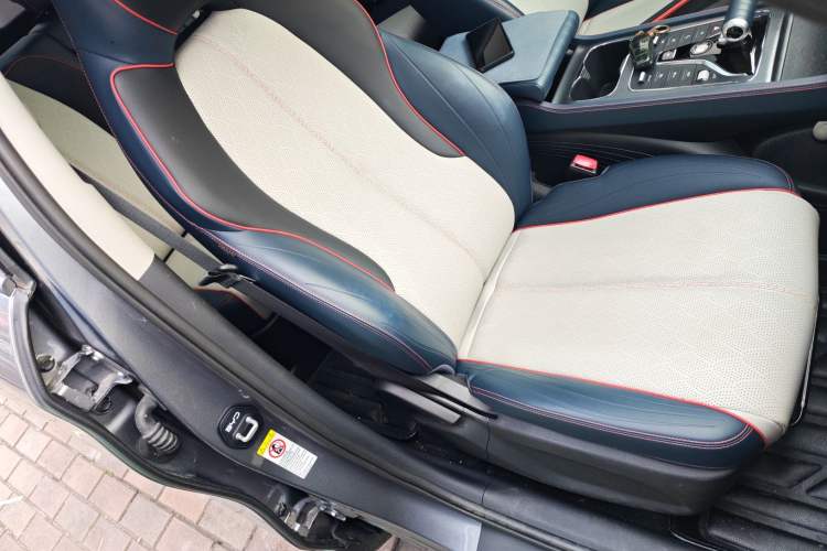 Used BYD Yuan PLUS 2022 510 km Flagship Version Right Front Seat