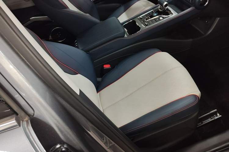Used BYD Yuan PLUS 2022 430 km Luxury Version Right Front Seat