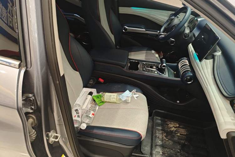 Used BYD Yuan PLUS 2022 430 km Luxury Version Right Front Seat