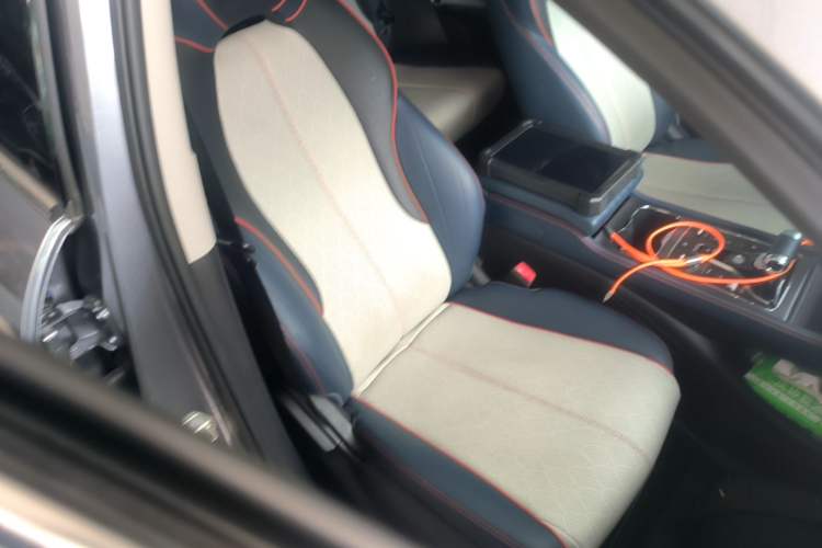 Used BYD Yuan PLUS 2022 430 km Luxury Version Right Front Seat