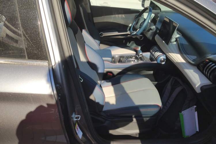 Used BYD Yuan PLUS 2022 430 km Luxury Version Right Front Seat