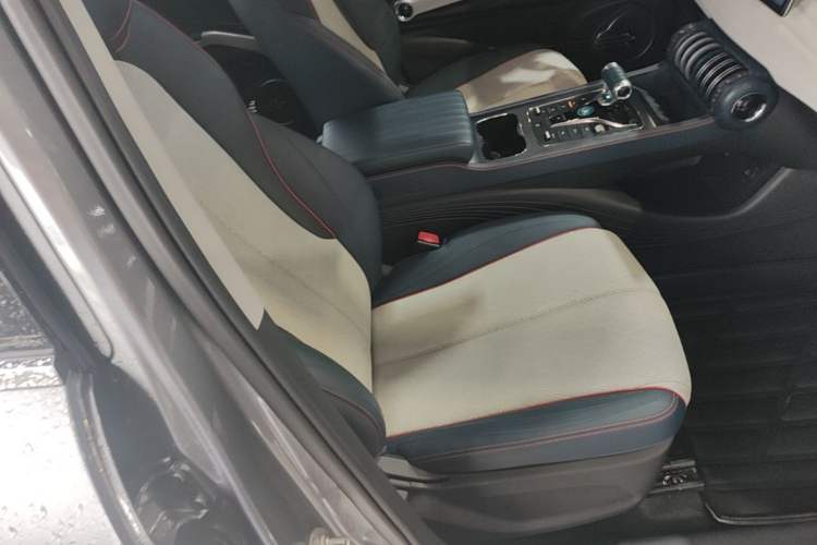 Used BYD Yuan PLUS 2022 510 km Luxury Version Right Front Seat