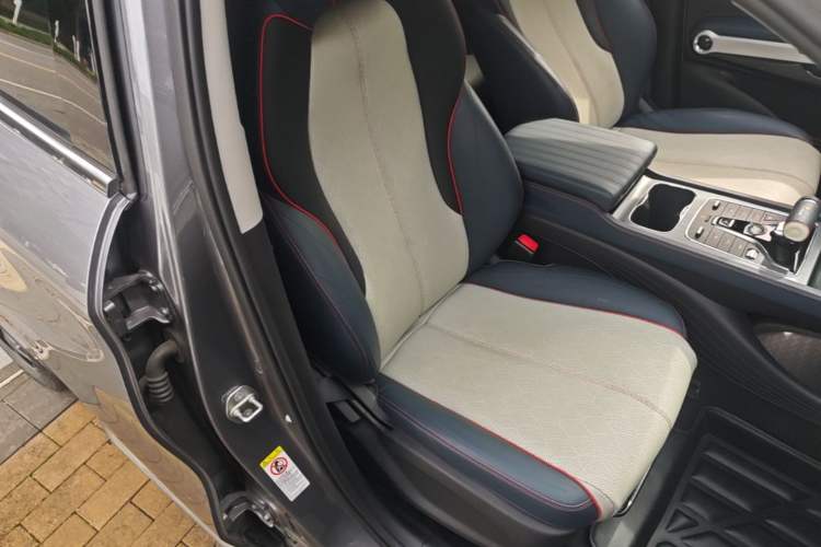 Used BYD Yuan PLUS 2022 430 km Luxury Version Right Front Seat