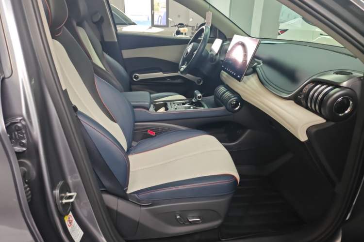 Used BYD Yuan PLUS 2022 510KM Flagship PLUS Right Front Seat