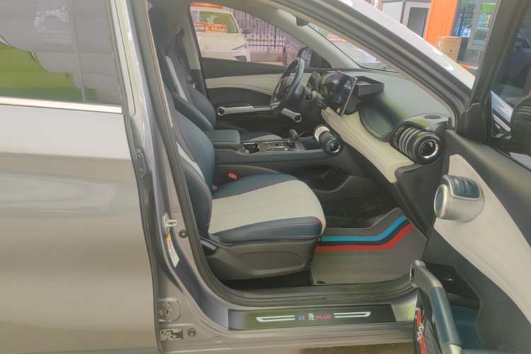 Used BYD Yuan PLUS 2022 430 km Luxury Version Right Front Seat